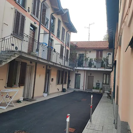 Leo House Casa de Férias Trezzo sullʼAdda